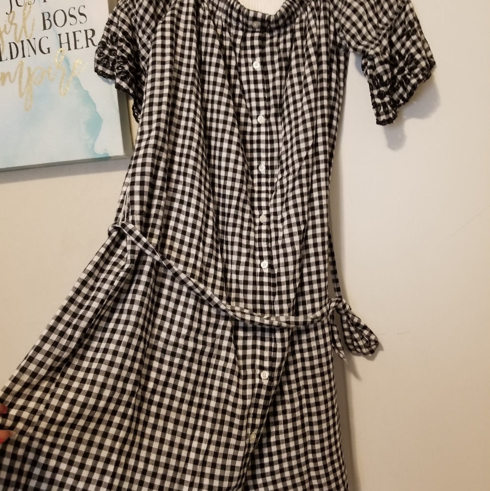 Dress - Picture 2 of 4